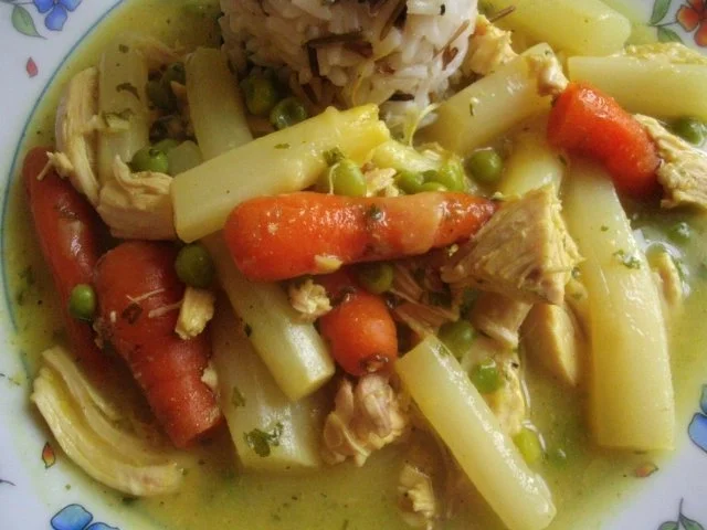 Rezept: Geflügelfrikassee mit buntem Gemüse und Wildreis Bild Nr. 10 Geflügelfrikassee mit buntem Gemüse und Wildreis - Rezept - Bild Nr. 10