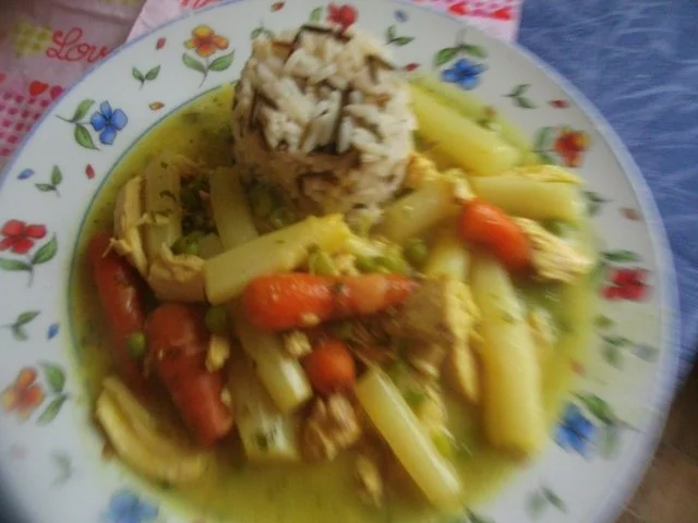 Rezept: Geflügelfrikassee mit buntem Gemüse und Wildreis Bild Nr. 11 Geflügelfrikassee mit buntem Gemüse und Wildreis - Rezept - Bild Nr. 11