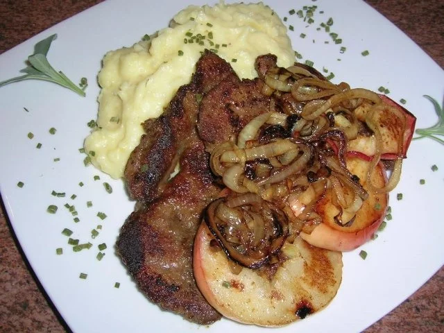 Berliner kalbsleber "unsere Art" - Rezept