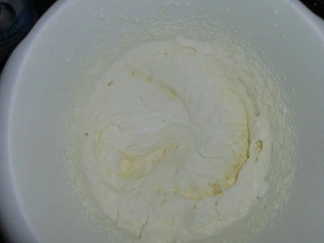 Dessert-Schoko-Walnusscreme mit Schwarzkirsch- Konfitüre - Rezept - Bild Nr. 6