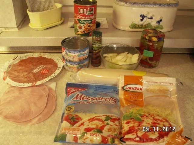 Rezept: Schnelle Pizza Fifty-Fifty Bild Nr. 2 Schnelle Pizza Fifty-Fifty - Rezept - Bild Nr. 2