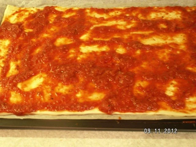 Rezept: Schnelle Pizza Fifty-Fifty Bild Nr. 4 Schnelle Pizza Fifty-Fifty - Rezept - Bild Nr. 4