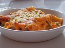 Vier-Käse-Lachs-Lasagne-Rollen in cremiger Gemüsesoße - Rezept