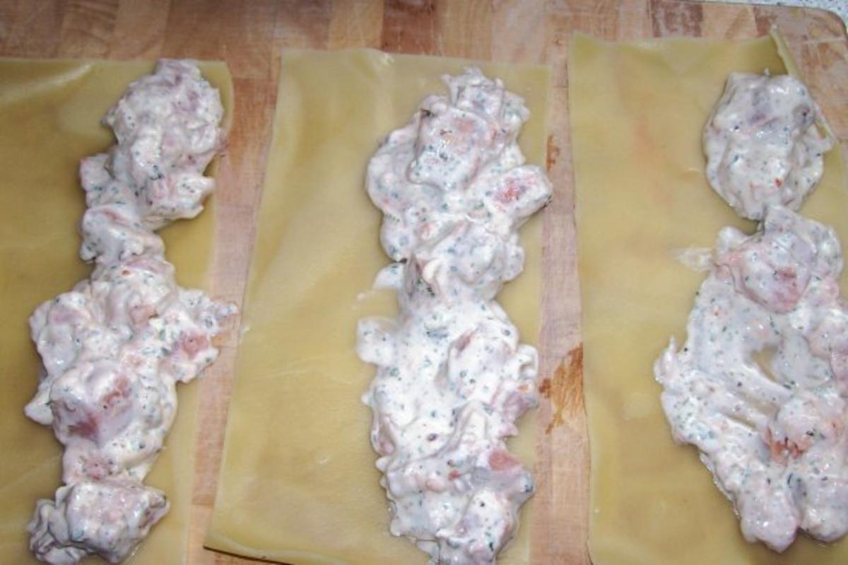 Vier-Käse-Lachs-Lasagne-Rollen in cremiger Gemüsesoße - Rezept - Bild Nr. 9