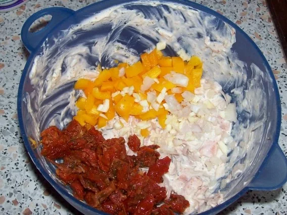 Vorspeise/Abendessen: Blätterteig-Lachs-Törtchen mit Pesto und Tomaten - Rezept - Bild Nr. 3