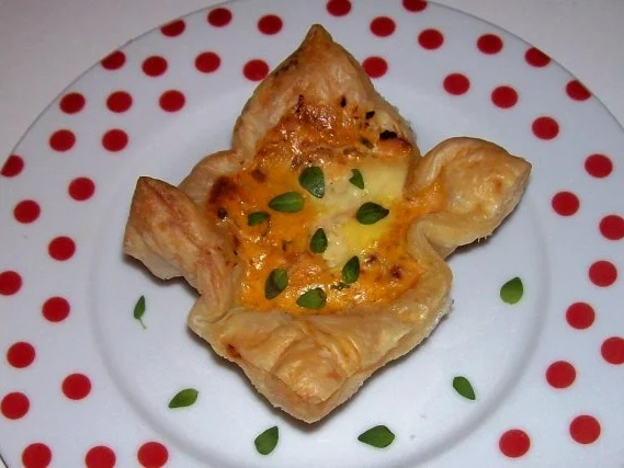 Vorspeise/Abendessen: Blätterteig-Lachs-Törtchen mit Pesto und Tomaten - Rezept - Bild Nr. 12