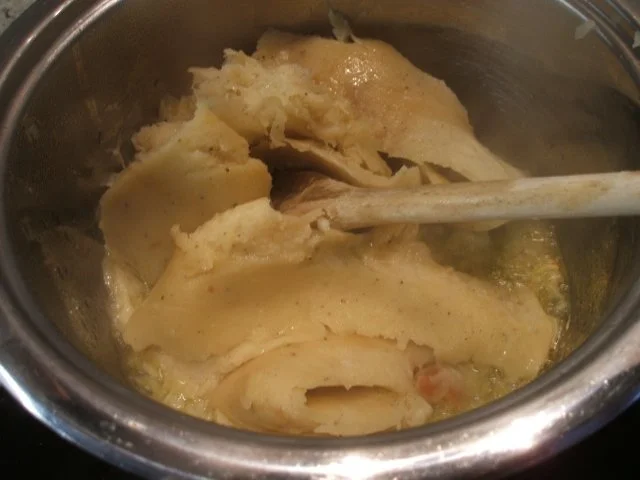 Rezept: Knödel: Speck-Gugelhüpfchen in Käse-Sahne-Soße Bild Nr. 12 Knödel: Speck-Gugelhüpfchen in Käse-Sahne-Soße - Rezept - Bild Nr. 12