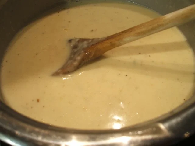 Rezept: Knödel: Speck-Gugelhüpfchen in Käse-Sahne-Soße Bild Nr. 13 Knödel: Speck-Gugelhüpfchen in Käse-Sahne-Soße - Rezept - Bild Nr. 13