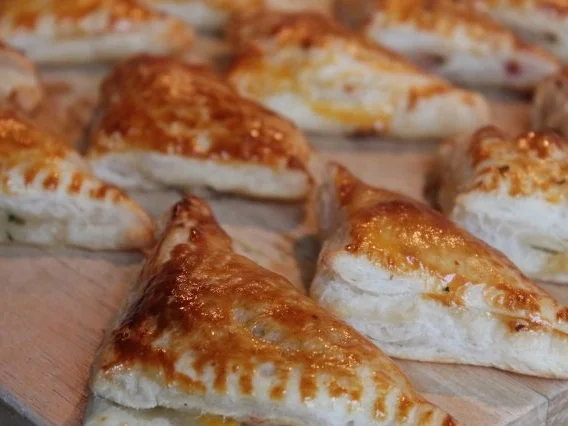 Gefüllte Blätterteigtaschen - Rezept - Bild Nr. 3