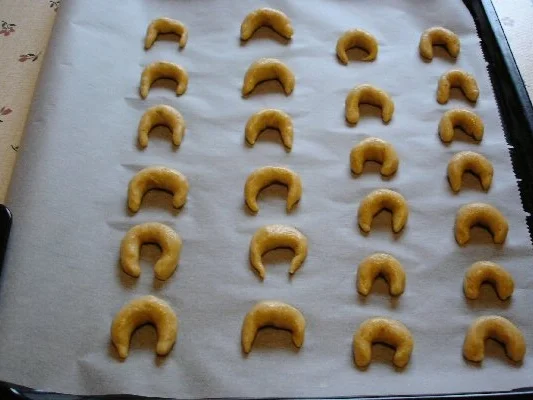 Rezept: Sahnekipferl Bild Nr. 6 Sahnekipferl - Rezept - Bild Nr. 6