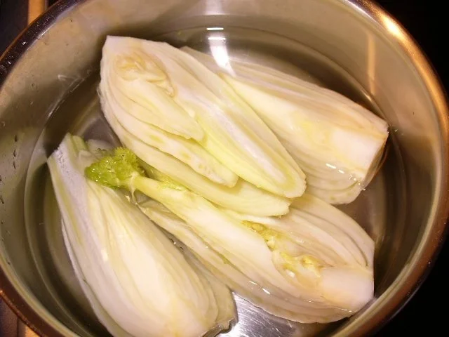 Schälbraten (Schweinelachs) in Zwiebelsahne mit viel Gemüse - Rezept - Bild Nr. 3