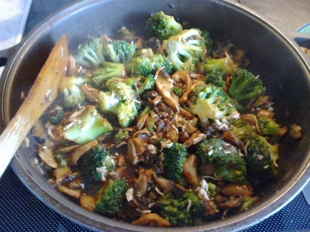 Champignons-Broccoli-Pfanne. - Rezept - Bild Nr. 4