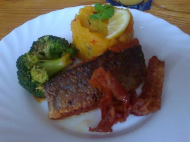 Wolfsbarsch an Süßkartoffelstampf - Rezept