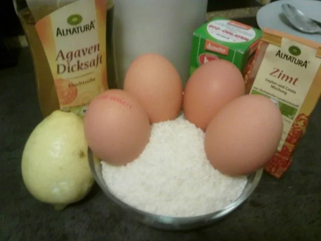 Rezept: Kokoshäufchen auf Oblade Bild Nr. 2 Kokoshäufchen auf Oblade - Rezept - Bild Nr. 2