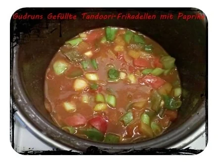 Rezept: Hackfleisch: Gefüllte Tandoori-Frikadellen mit Paprikagemüse Bild Nr. 7 Hackfleisch: Gefüllte Tandoori-Frikadellen mit Paprikagemüse - Rezept - Bild Nr. 7