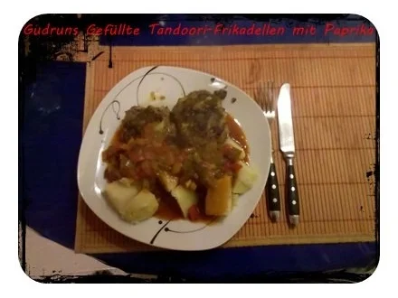 Rezept: Hackfleisch: Gefüllte Tandoori-Frikadellen mit Paprikagemüse Bild Nr. 11 Hackfleisch: Gefüllte Tandoori-Frikadellen mit Paprikagemüse - Rezept - Bild Nr. 11