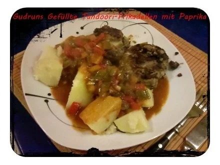 Rezept: Hackfleisch: Gefüllte Tandoori-Frikadellen mit Paprikagemüse Bild Nr. 13 Hackfleisch: Gefüllte Tandoori-Frikadellen mit Paprikagemüse - Rezept - Bild Nr. 13