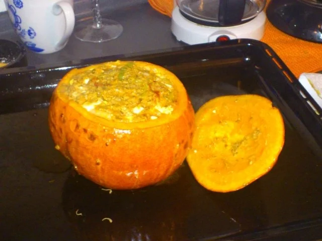 Rezept: Gefüllter Hokkaido-Kürbis Gefüllter Hokkaido-Kürbis - Rezept