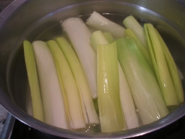 Rezept: Gemüse: Lauchroulladen Bild Nr. 4 Gemüse: Lauchroulladen - Rezept - Bild Nr. 4
