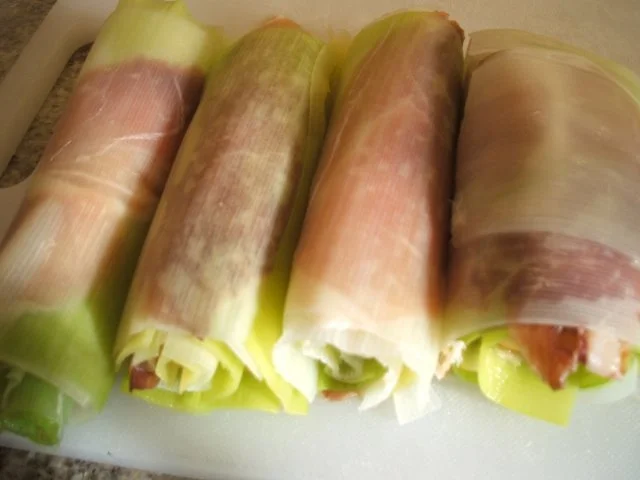 Rezept: Gemüse: Lauchroulladen Bild Nr. 9 Gemüse: Lauchroulladen - Rezept - Bild Nr. 9