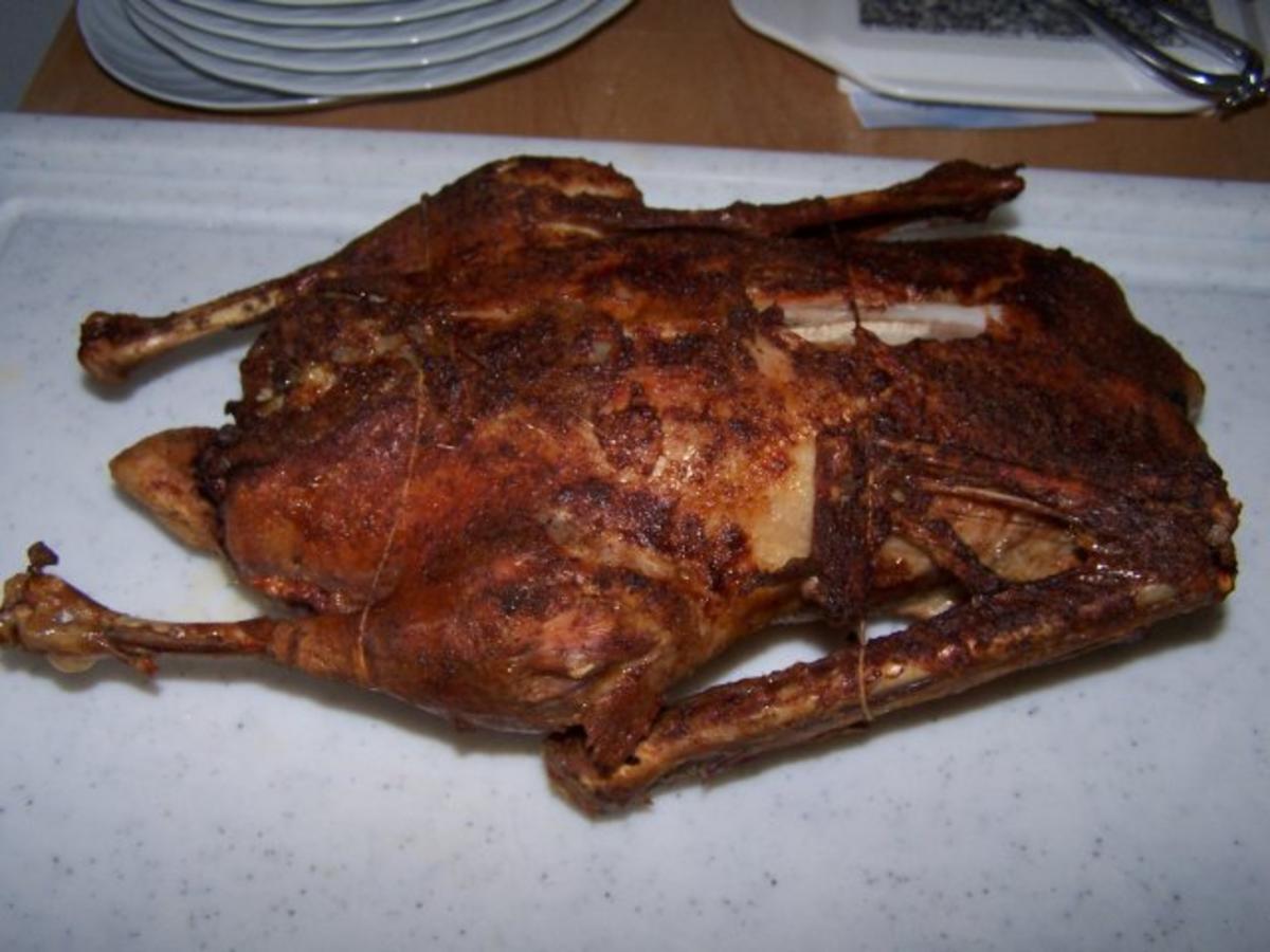 Gans mit Kastanienfüllung - Rezept mit Bild - kochbar.de