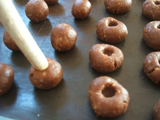 Rezept: Plätzchen: Hexenaugen Bild Nr. 6 Plätzchen: Hexenaugen - Rezept - Bild Nr. 6