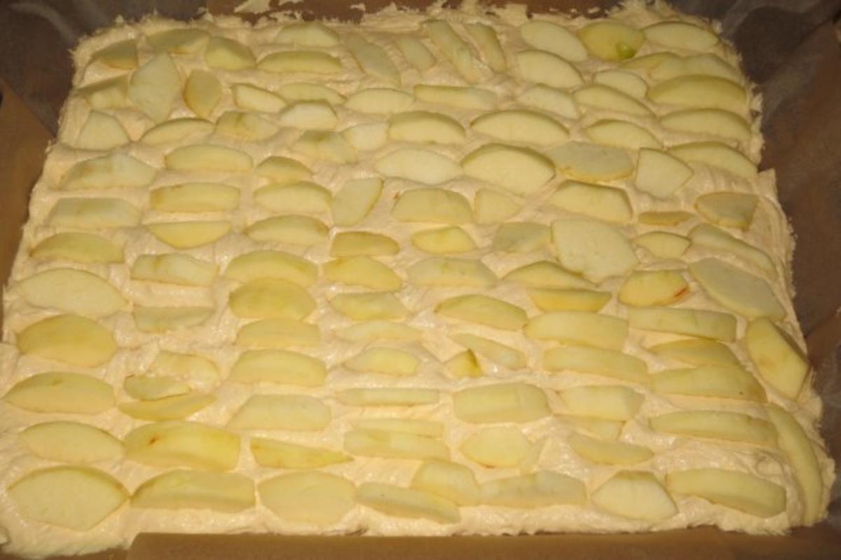 Oma's Apfelkuchen vom Blech - Rezept - Bild Nr. 6