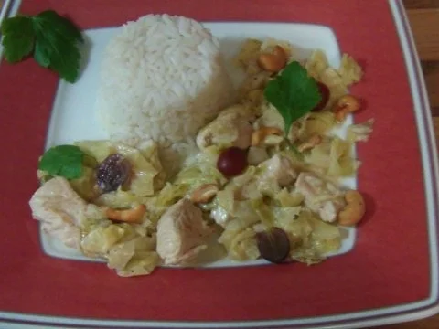 Geschnetzeltes mit Kohl und Weintrauben - Rezept