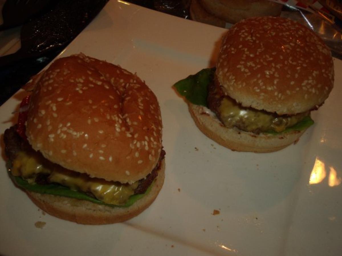 Fastfood Klassiker: Burger mit Hackfleich - kochbar.de