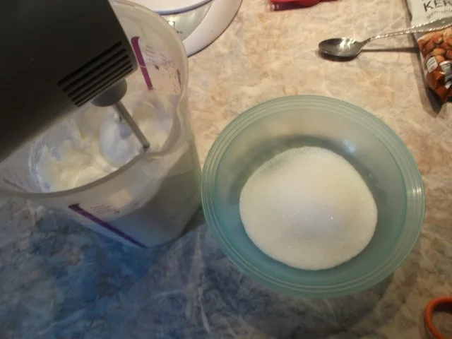 Rezept: Haselnussmakronen Bild Nr. 5 Haselnussmakronen - Rezept - Bild Nr. 5