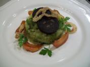 Bohnen "untereinander"/ gebratene Flönz/ Karamell-Äpfelchen /crunchy Zwiebeln - Rezept