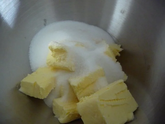 Plätzchen 2012 : Gutzle mit Aperol ( frei nach Schnautze) - Rezept - Bild Nr. 3