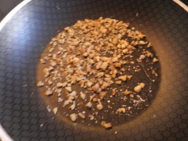 Walnuss - Lebkuchen - Mousse an einer Walnuss - Soße und Safranbirnen ... - Rezept - Bild Nr. 11