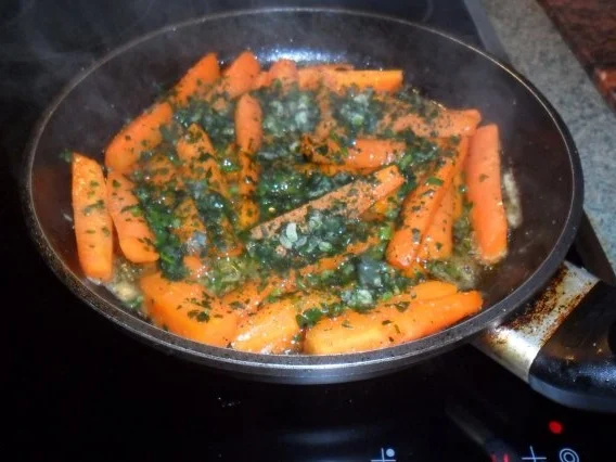 sesam-kalbschnitzel mit möhrchen - Rezept - Bild Nr. 3