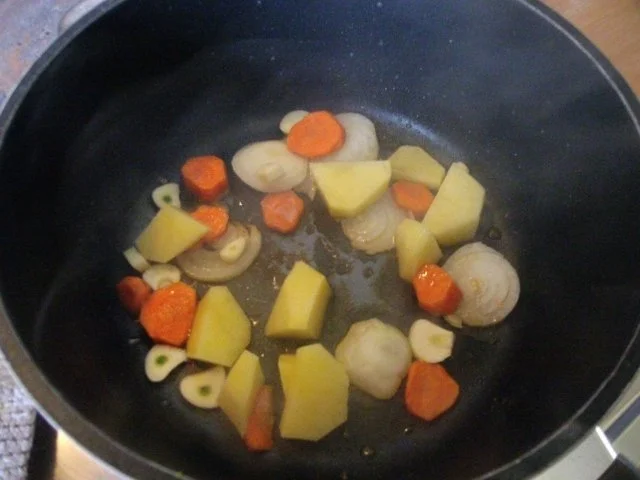 Rezept: Fischtopf mit 3erlei Fisch in einer Dillsauce Bild Nr. 7 Fischtopf mit 3erlei Fisch in einer Dillsauce - Rezept - Bild Nr. 7