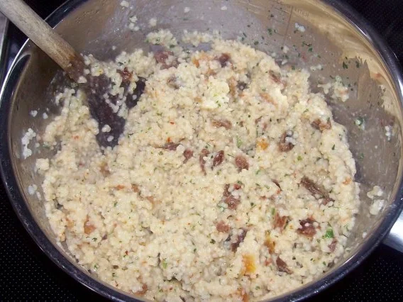 Beilagen: Couscousplätzchen mit Aprikosen und Sultaninen - Rezept - Bild Nr. 4