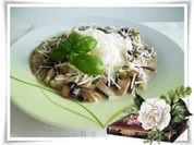 Reis-Bandnudeln mit  Champignons-Rahmsauce und Grana  Padano - Rezept