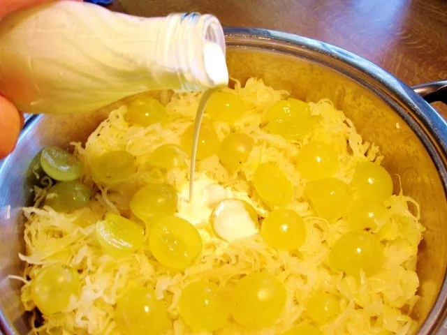 Rezept: Fruchtiges Sauerkraut mit Kasseler Kotelett ... Bild Nr. 8 Fruchtiges Sauerkraut mit Kasseler Kotelett ... - Rezept - Bild Nr. 8