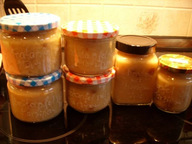 Rezept: Konfitüre & Co: Bratapfel mit Marzipan Konfitüre & Co: Bratapfel mit Marzipan - Rezept