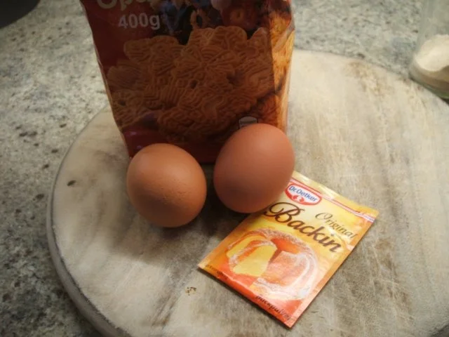 Rezept: Backen: Weihnachtstorte - für die 20iger Tortenform Bild Nr. 2 Backen: Weihnachtstorte - für die 20iger Tortenform - Rezept - Bild Nr. 2