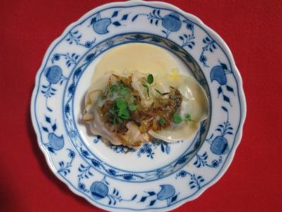 Ravioli mit Boudin Noir auf Rahmsauerkraut, Echalotten und Majoran - Rezept