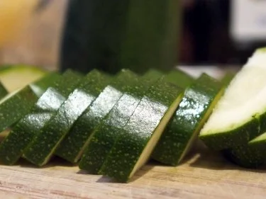 Rezept: Cranberry-Hähnchen auf Gemüsebett Bild Nr. 2 Cranberry-Hähnchen auf Gemüsebett - Rezept - Bild Nr. 2