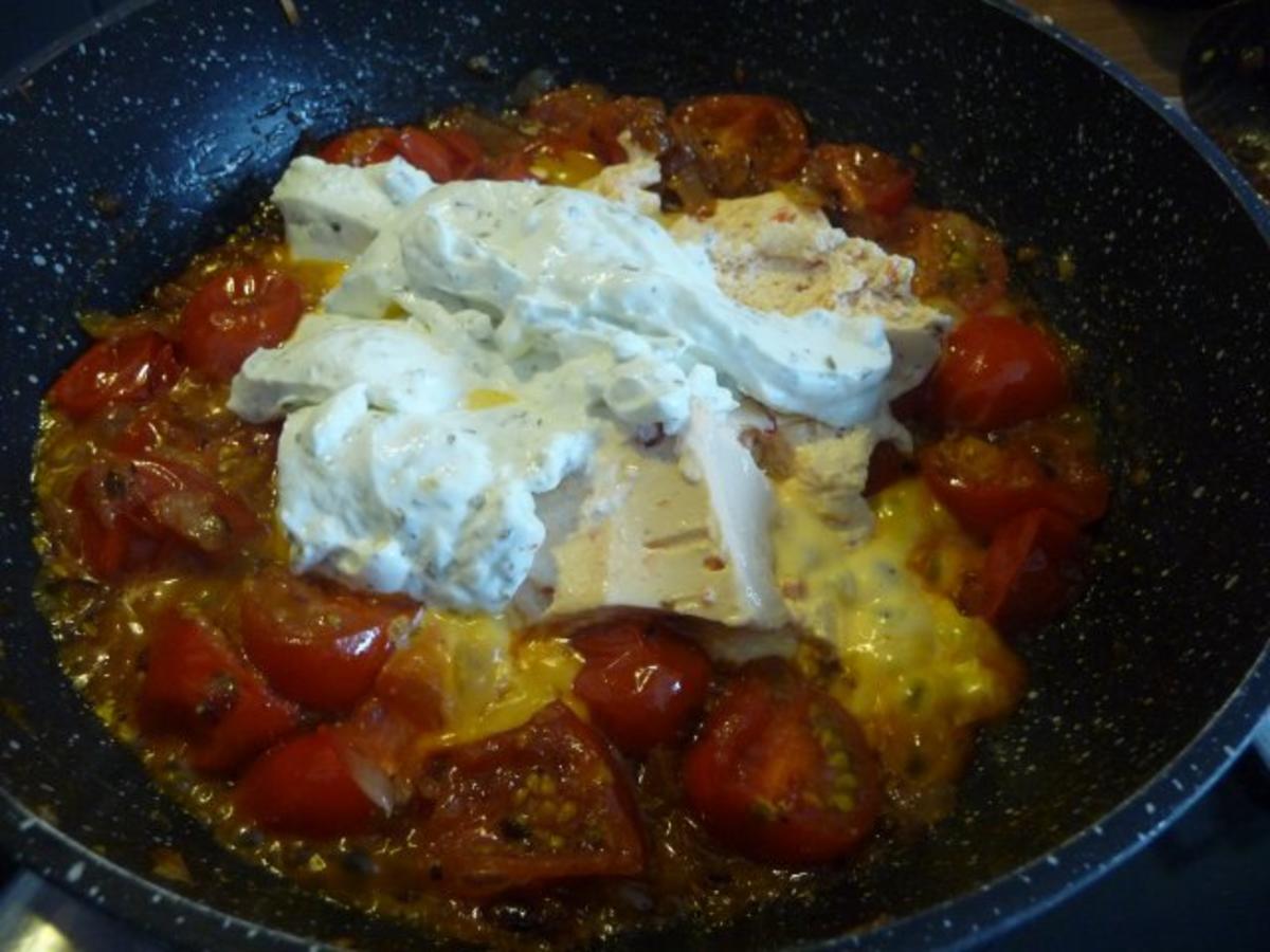 Unter 30 Minuten : Pasta an Paprika-Chilli-Brunchsoße mit Tomaten - Rezept - Bild Nr. 7