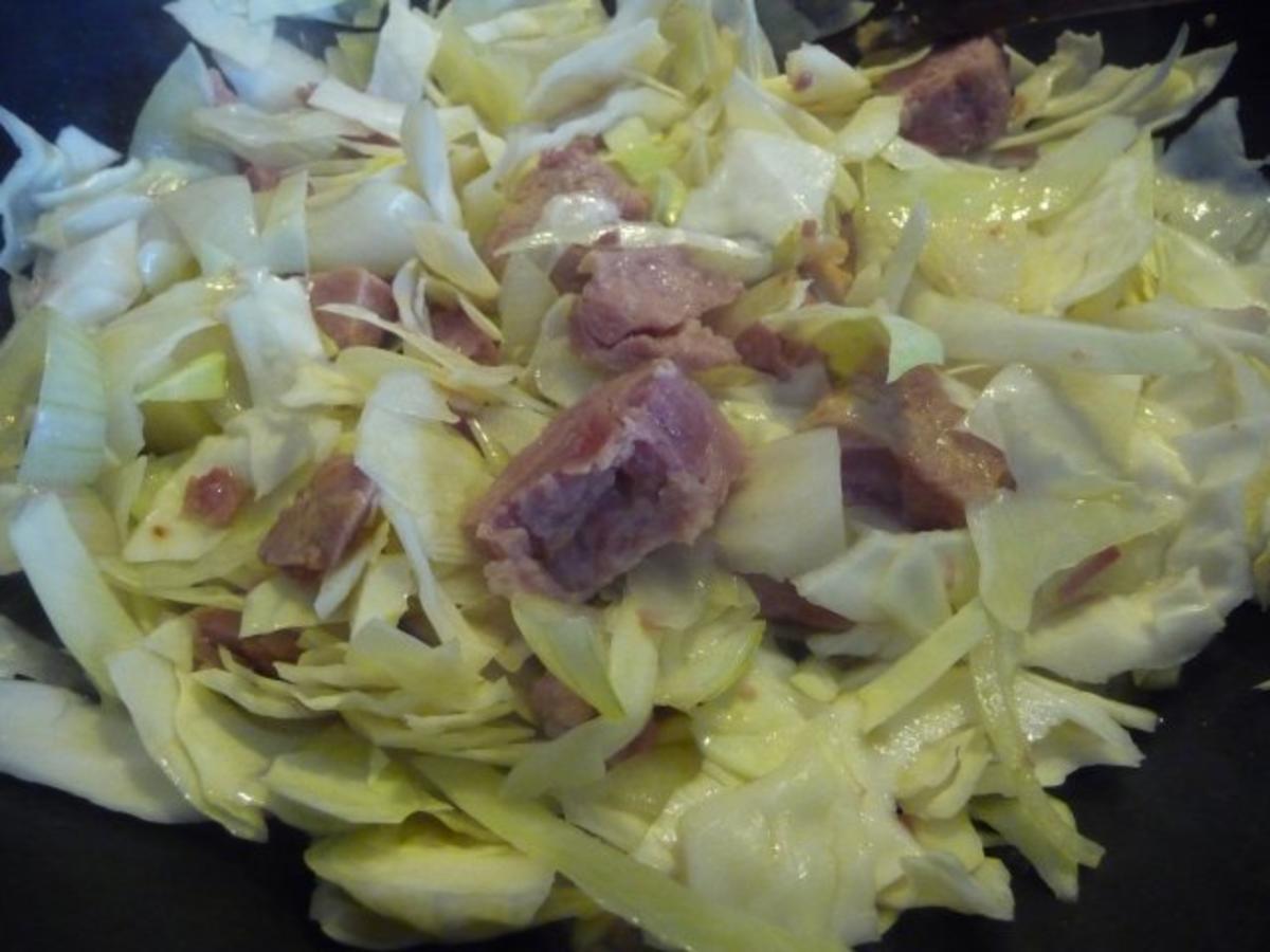 Unter 30 Minuten : Pfannenkohl mit Schweinefleisch aus dem Wok - Rezept - Bild Nr. 4
