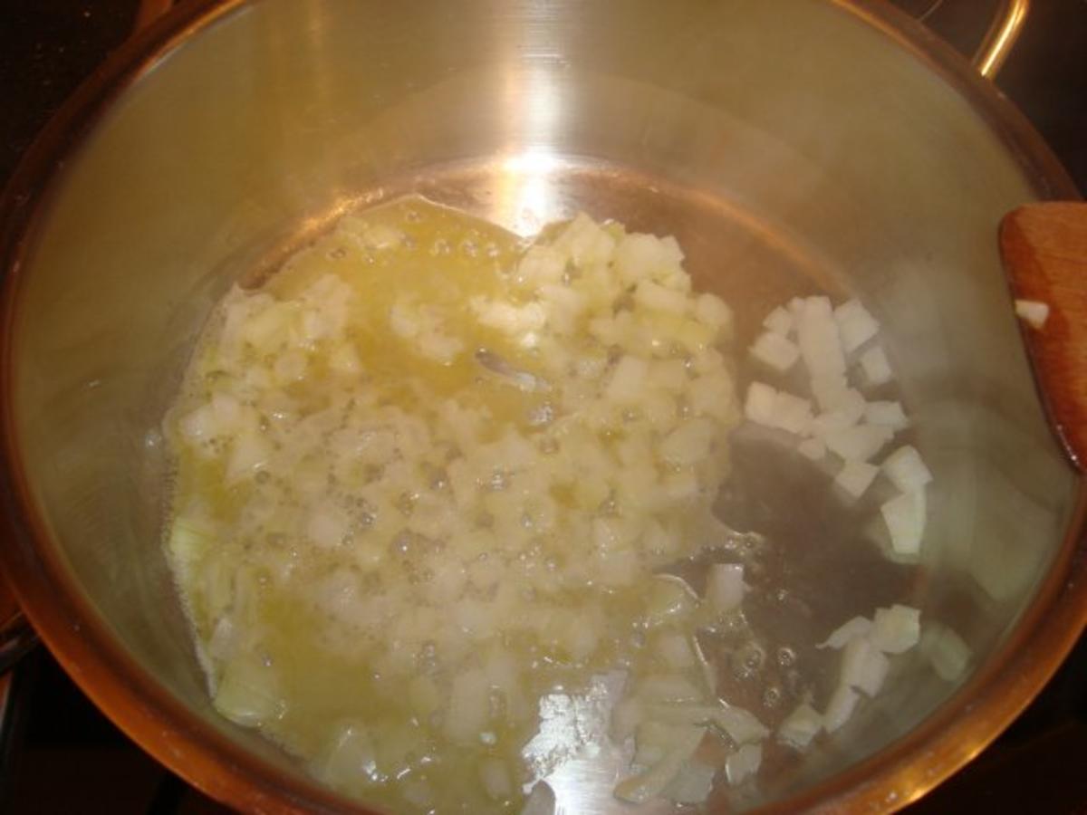 Hähnchenfilet im Speckmantel mit Champignon-Sahnesauce - Rezept - Bild Nr. 2