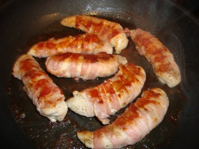 Rezept: Hähnchenfilet im Speckmantel mit Champignon-Sahnesauce Bild Nr. 8 Hähnchenfilet im Speckmantel mit Champignon-Sahnesauce - Rezept - Bild Nr. 8