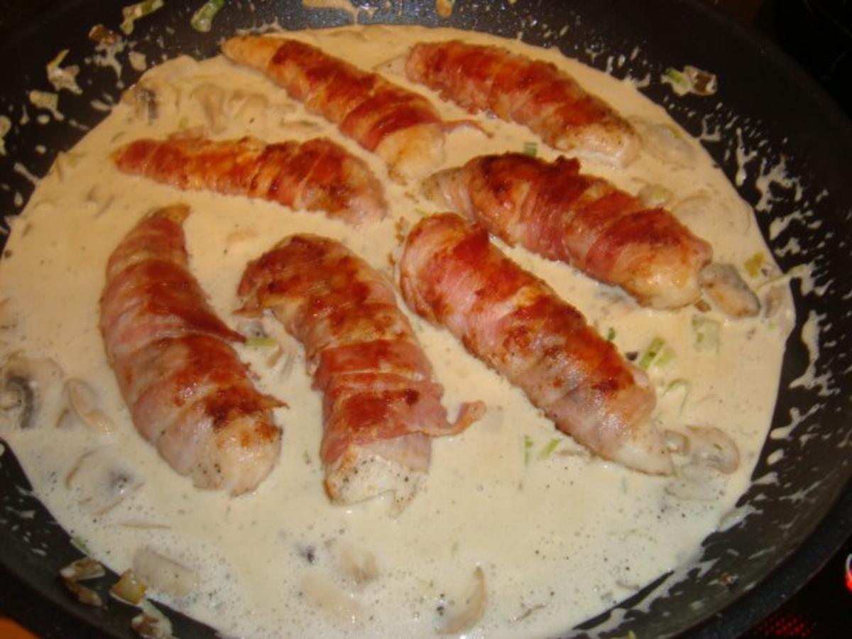 Hähnchenfilet im Speckmantel mit Champignon Sahnesauce - schnell ...