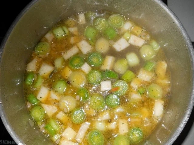 Rezept: Kartoffelsuppe Bild Nr. 8 Kartoffelsuppe - Rezept - Bild Nr. 8