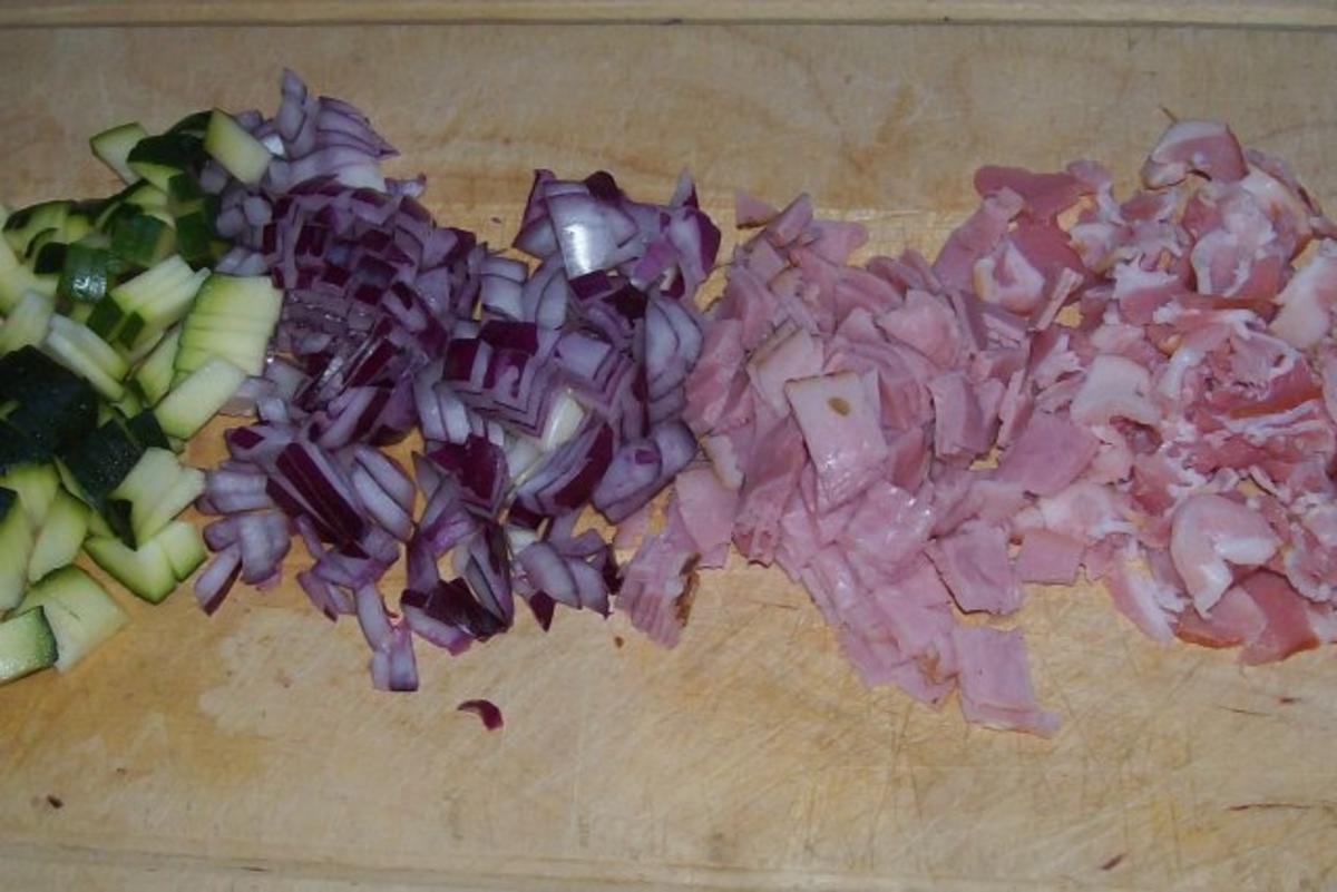 Würziger Kartoffel-Champignon-Auflauf mit Gorgonzola und Pesto-Guss - Rezept - Bild Nr. 2