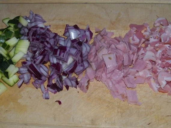 Würziger Kartoffel-Champignon-Auflauf mit Gorgonzola und Pesto-Guss - Rezept - Bild Nr. 2